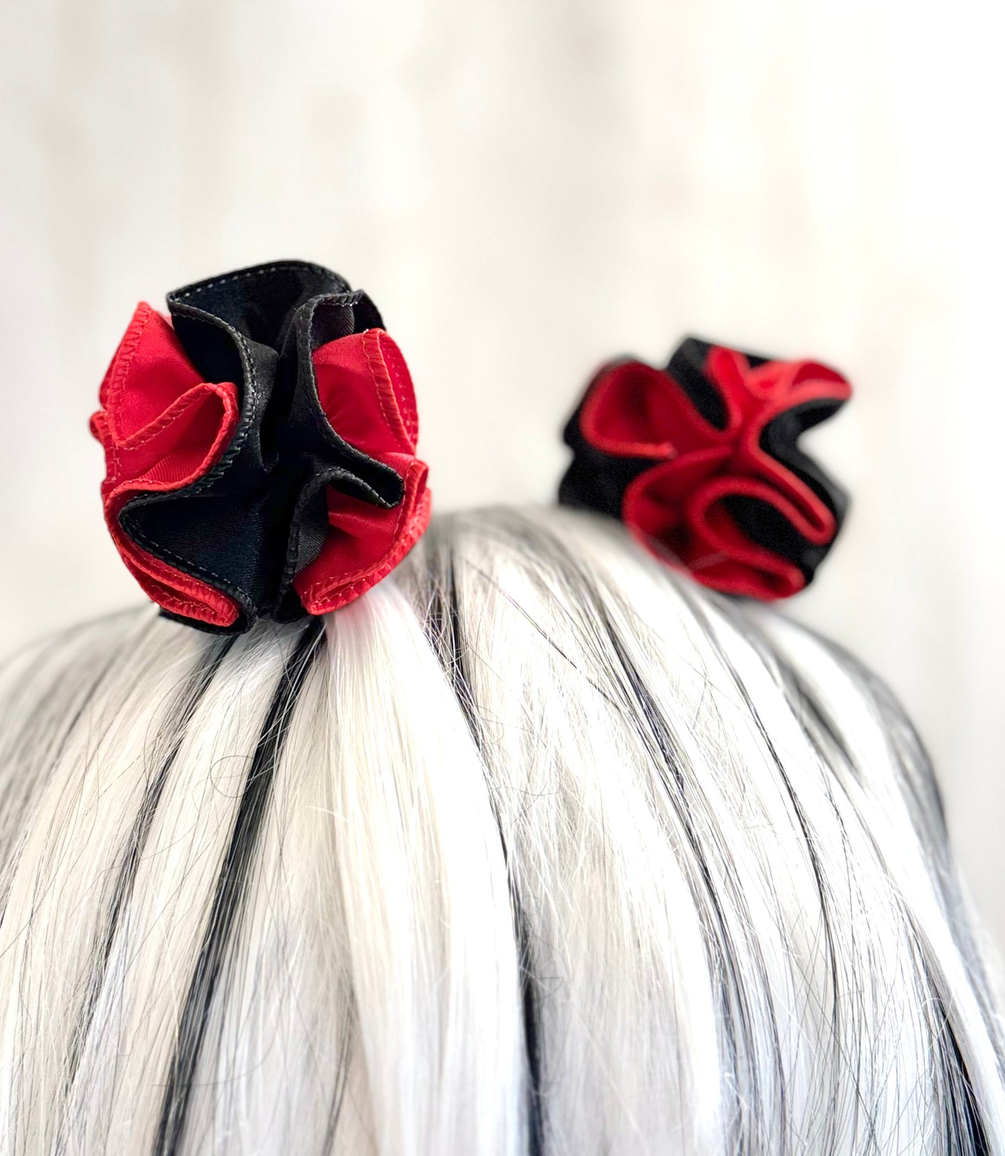 2” Harlequin Ruffle Ball