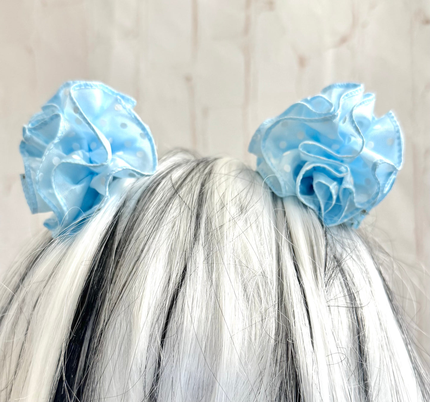 2” Icey Polka Dot Ruffle Ball