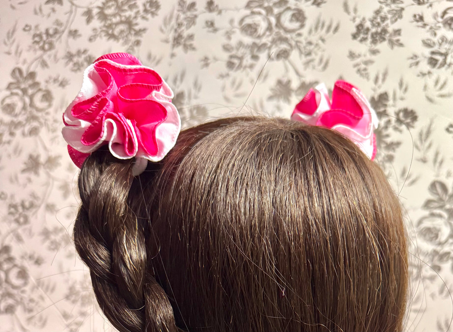 2” Cupid Ombré Ruffle Ball