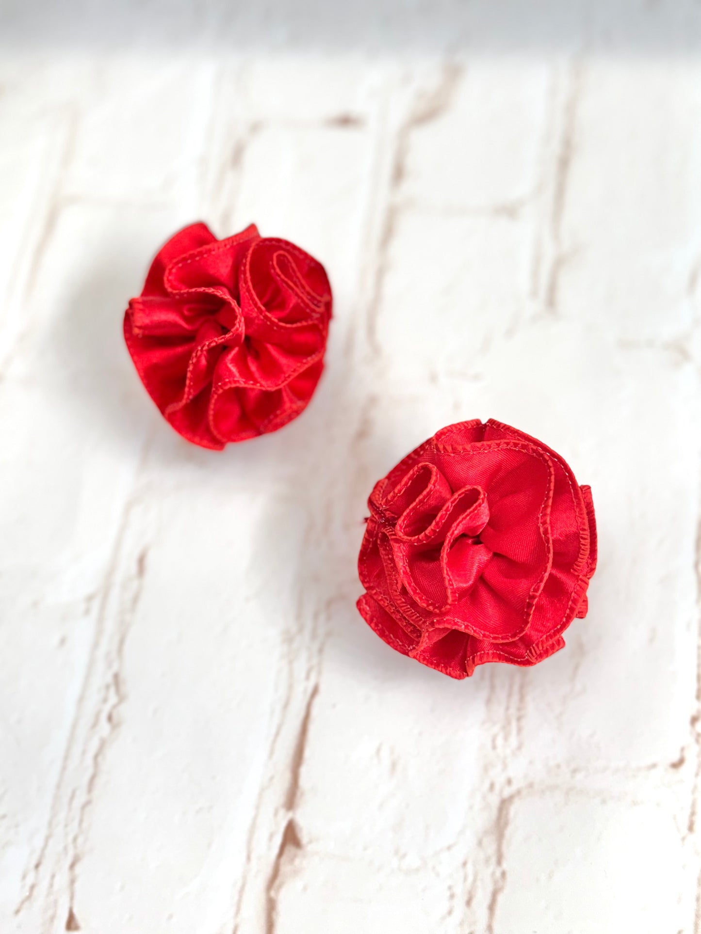 2” Ruby Ruffle Ball