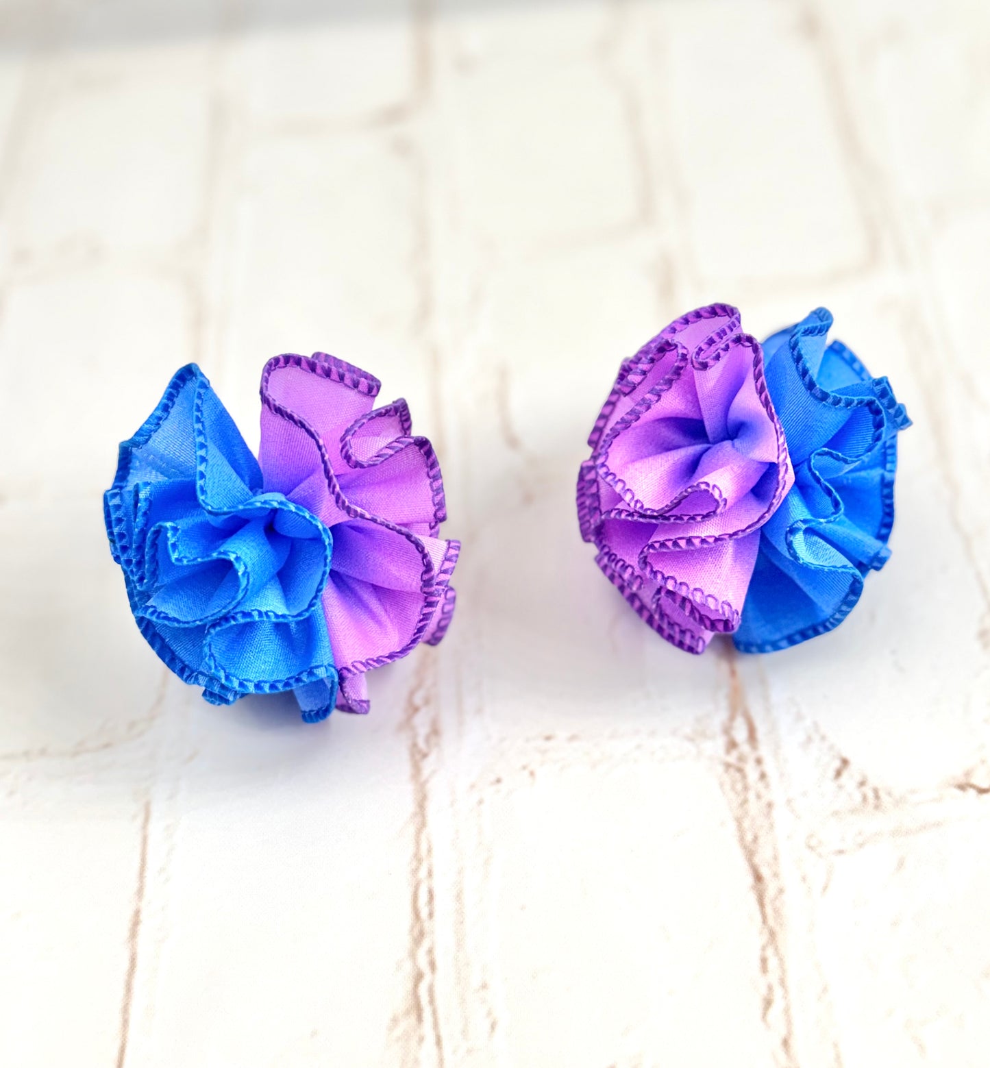 2” Ombré Ruffle Ball