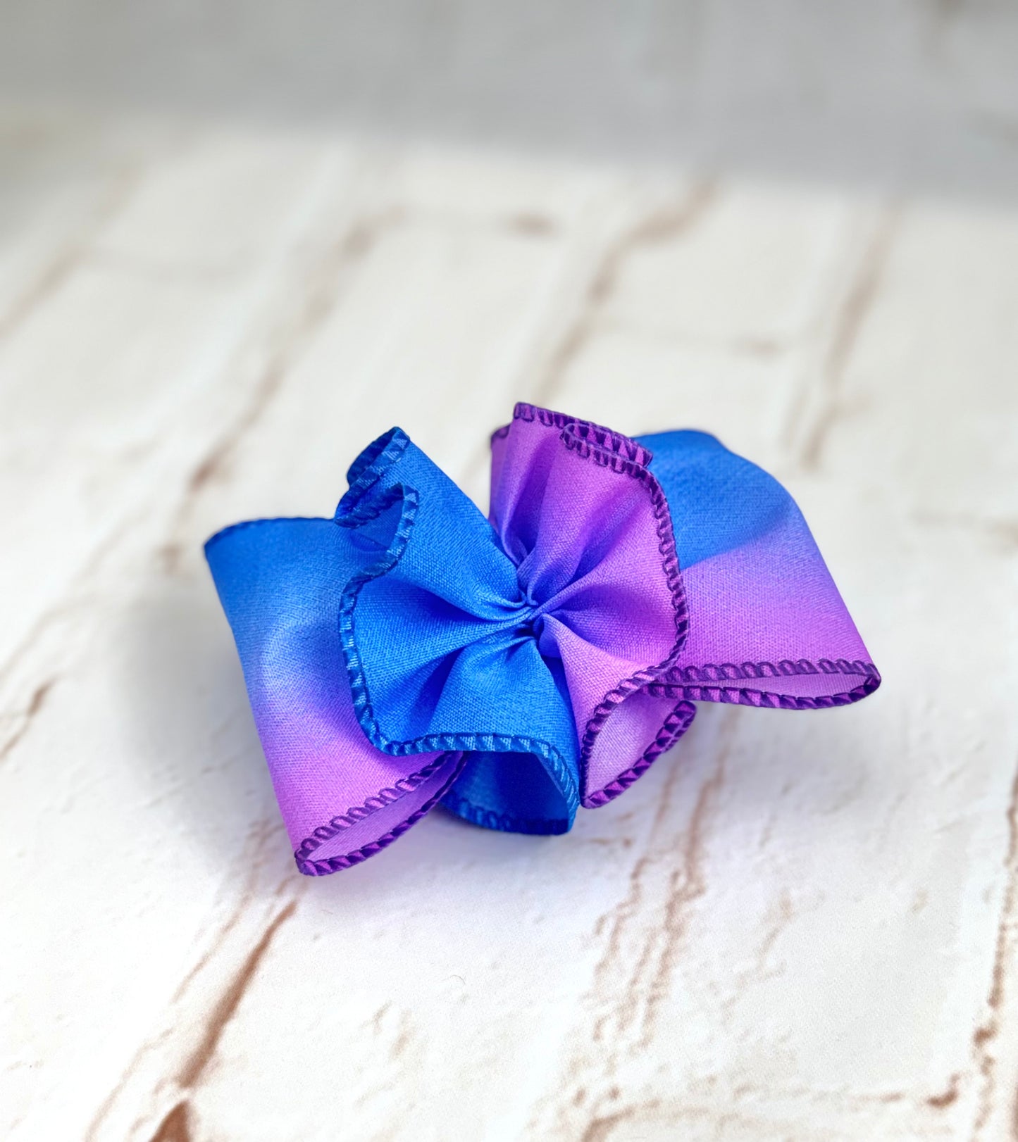 3.5” Blueberry Ombré Bow with Ruffle