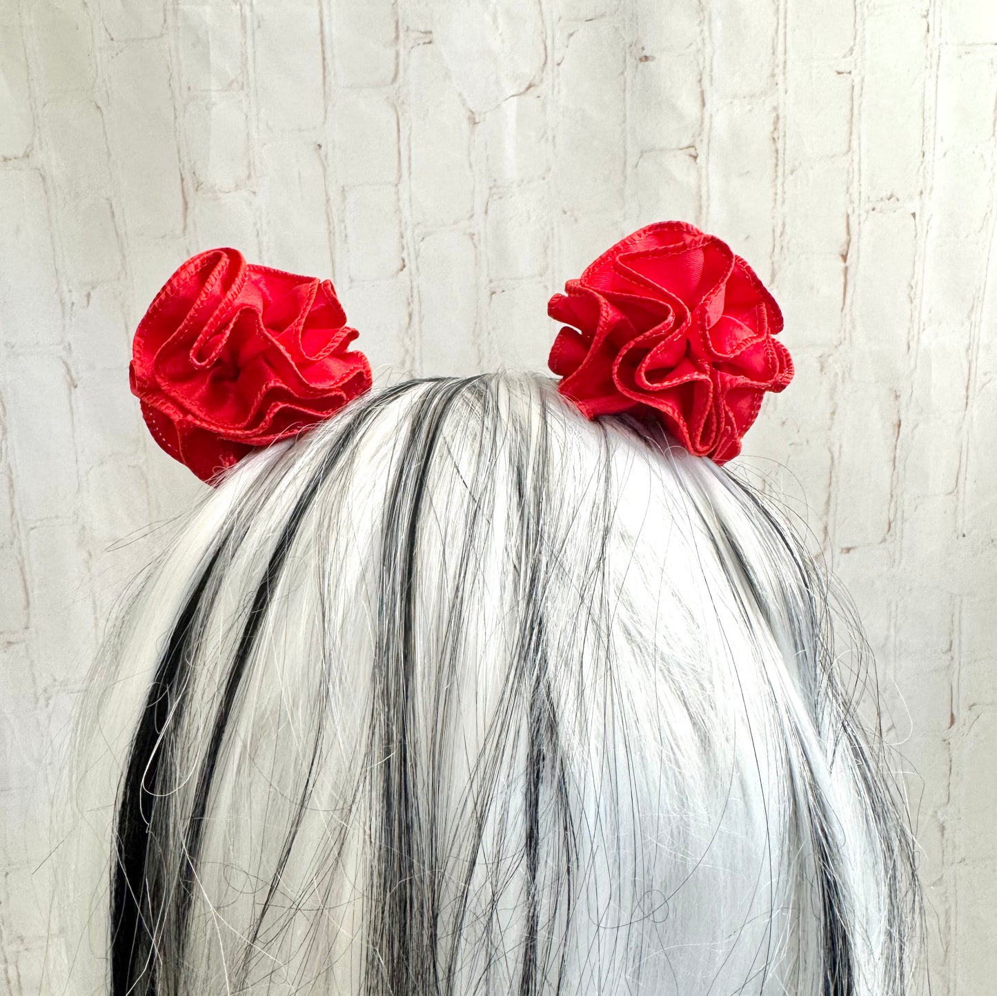 2” Ruby Ruffle Ball