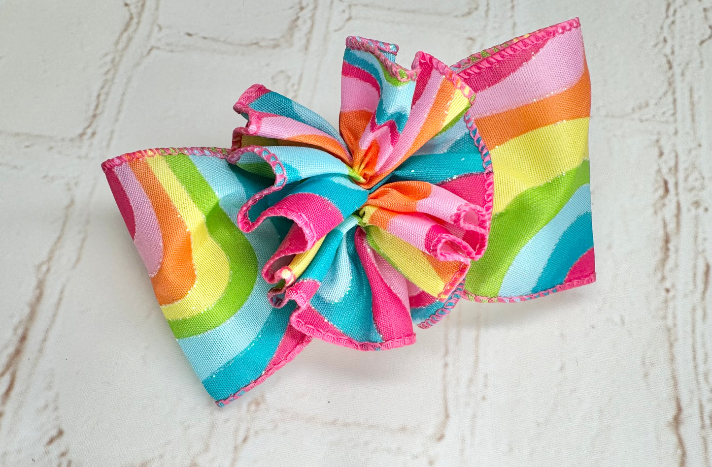 4.5” 70's Bow with Ruffle Ball