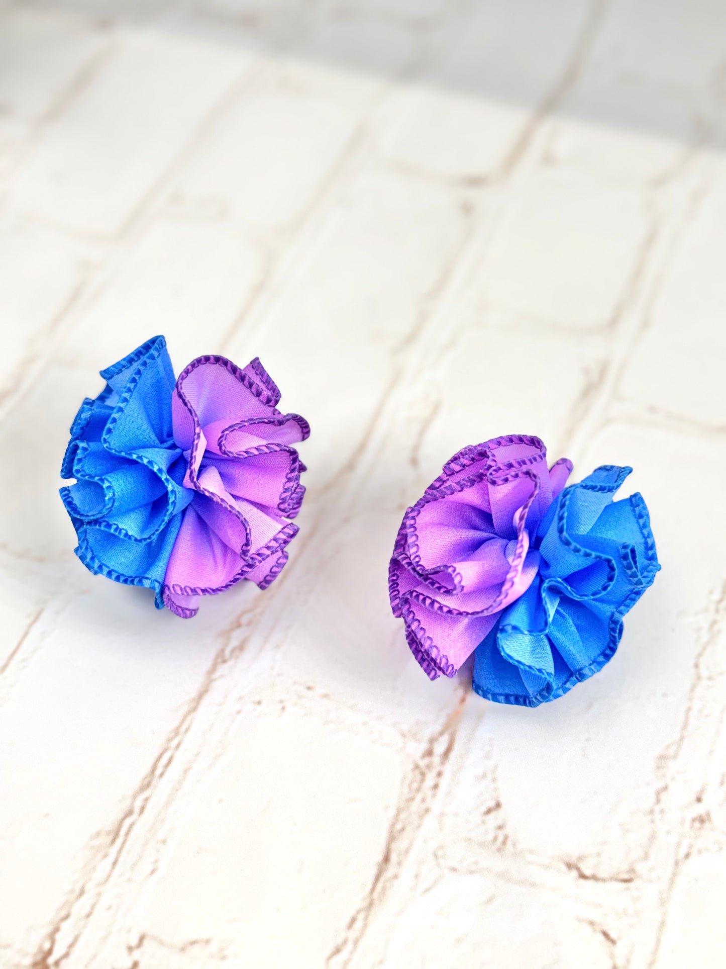 2” Ombré Ruffle Ball