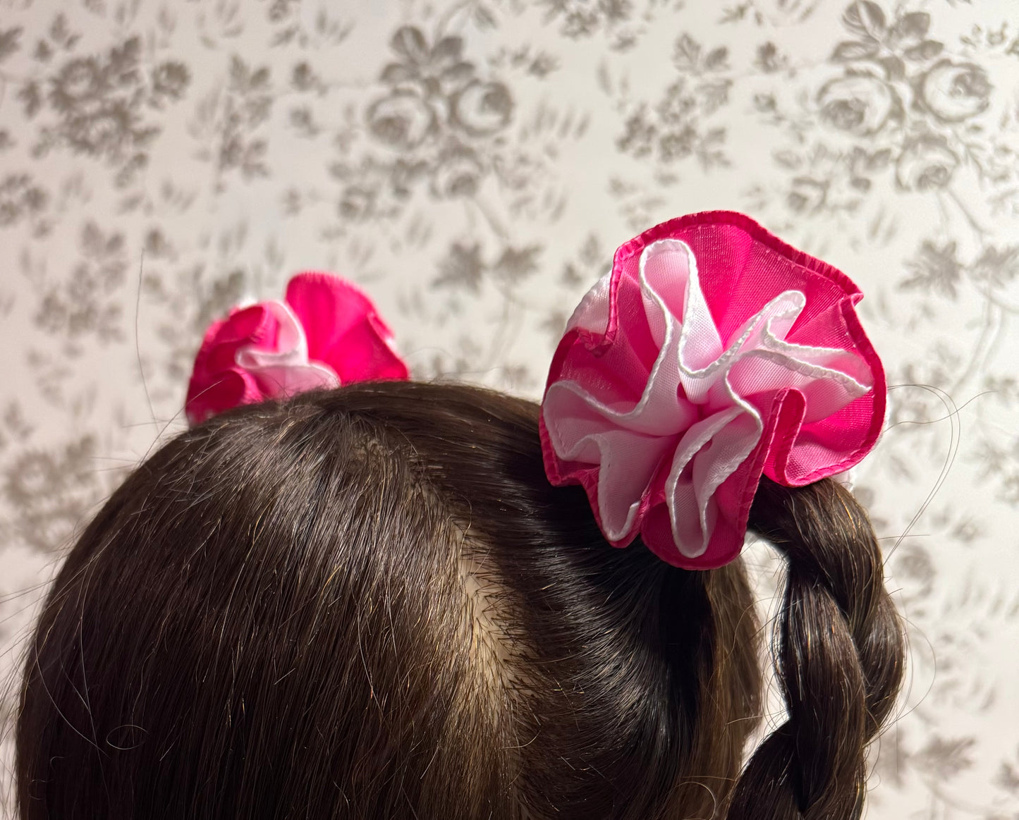 2” Cupid Ombré Ruffle Ball