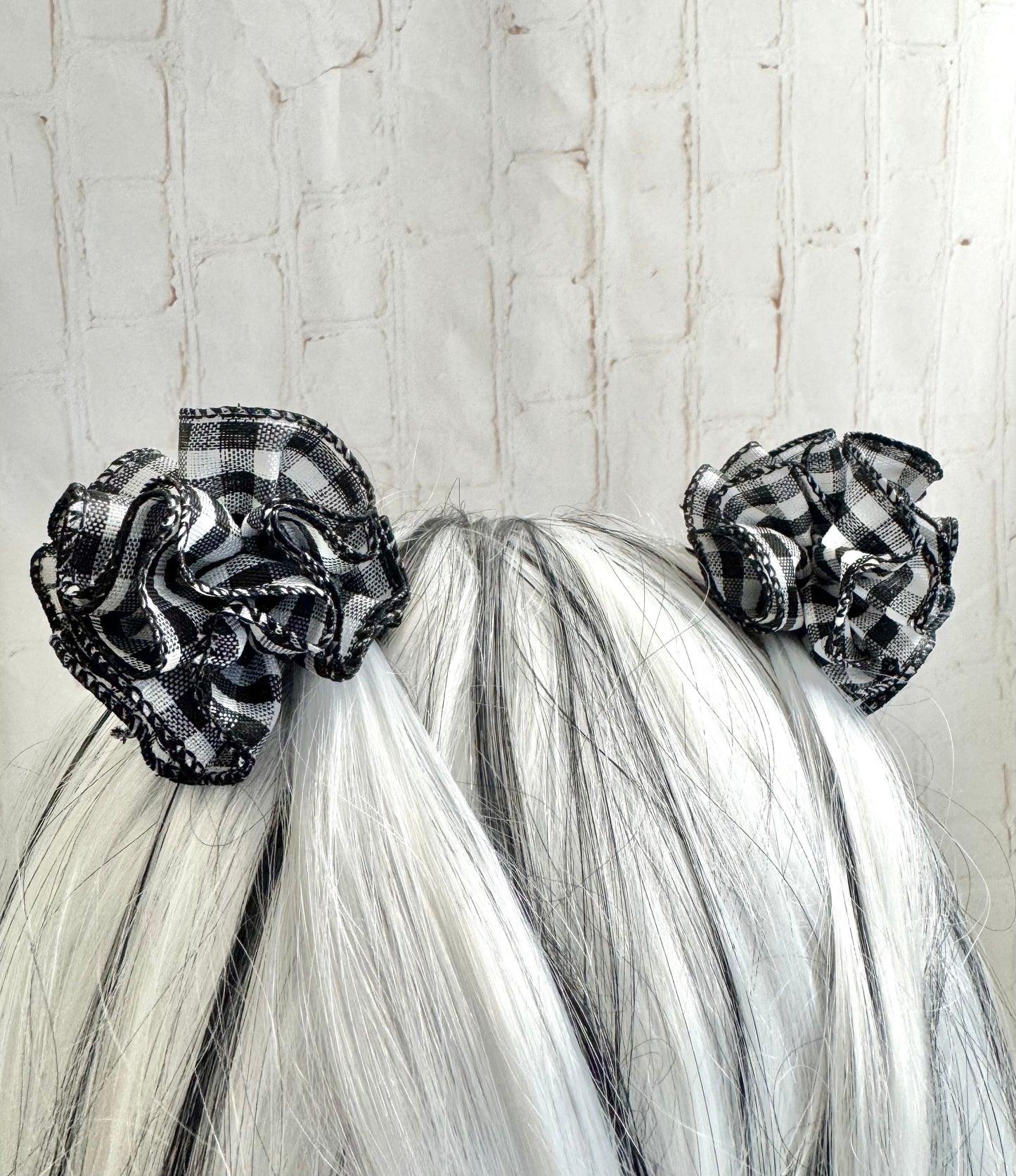 2” Betsy Ruffle Ball