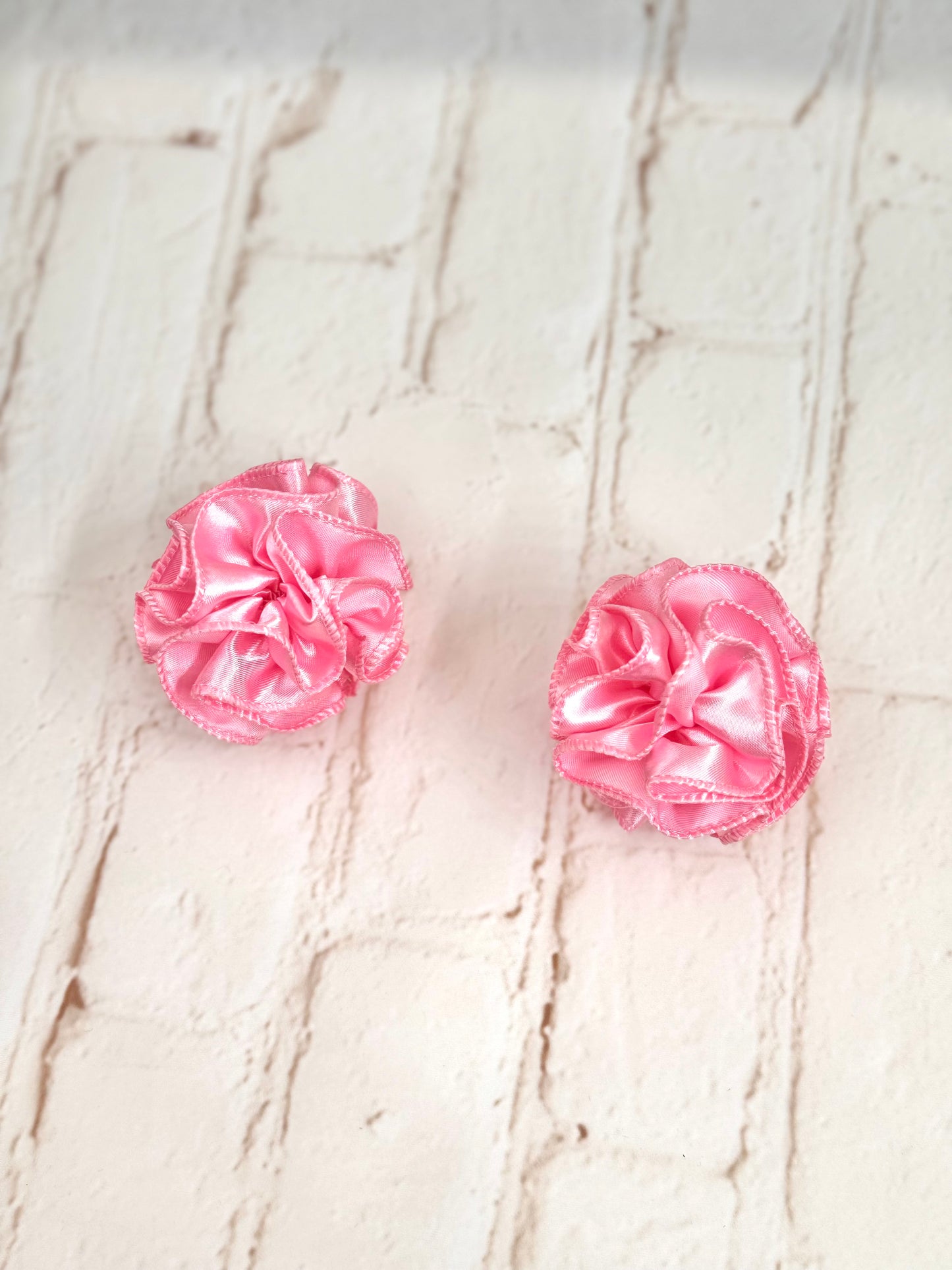 2” Molly Ruffle Ball
