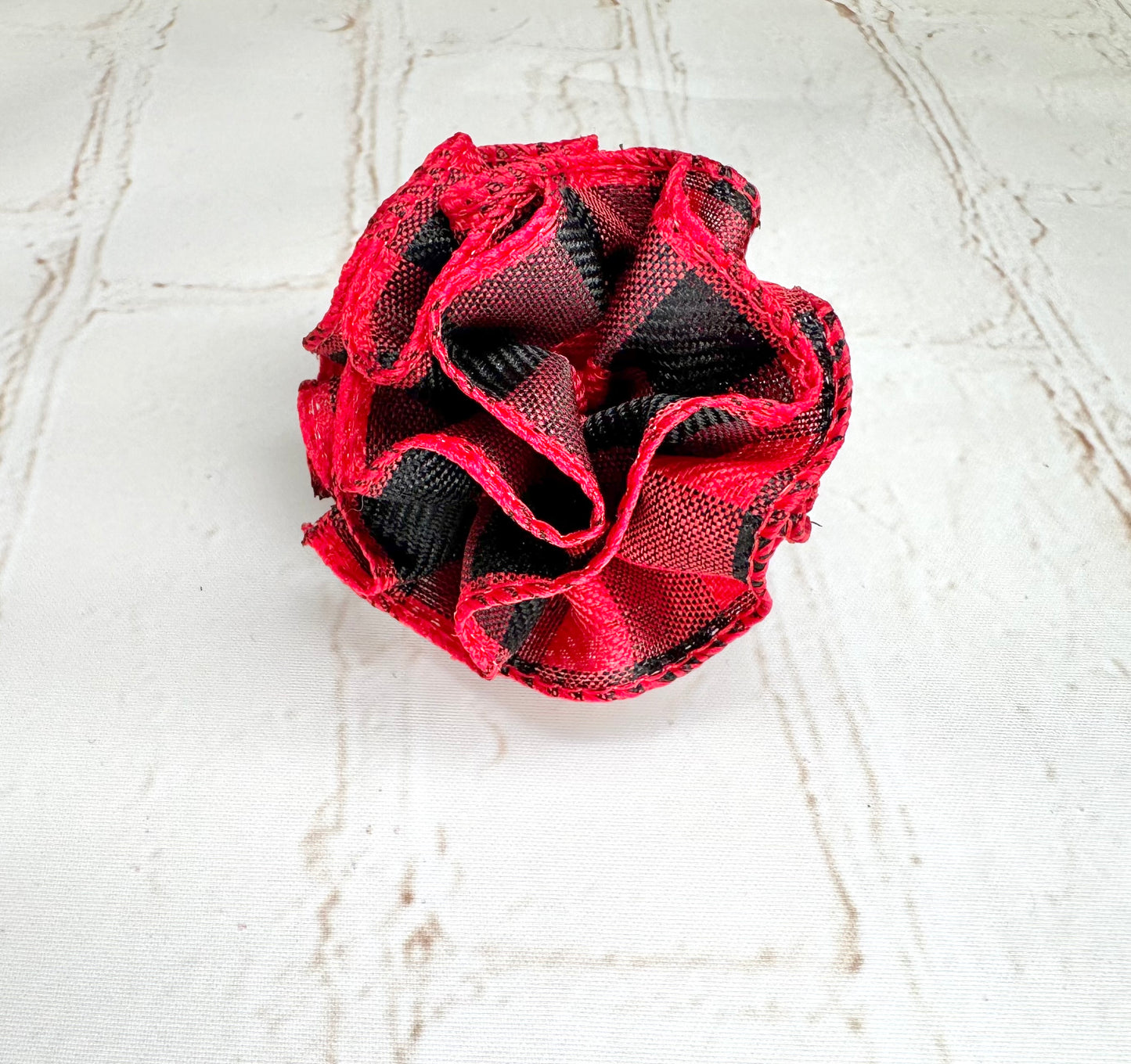 2” Joe Ruffle Ball