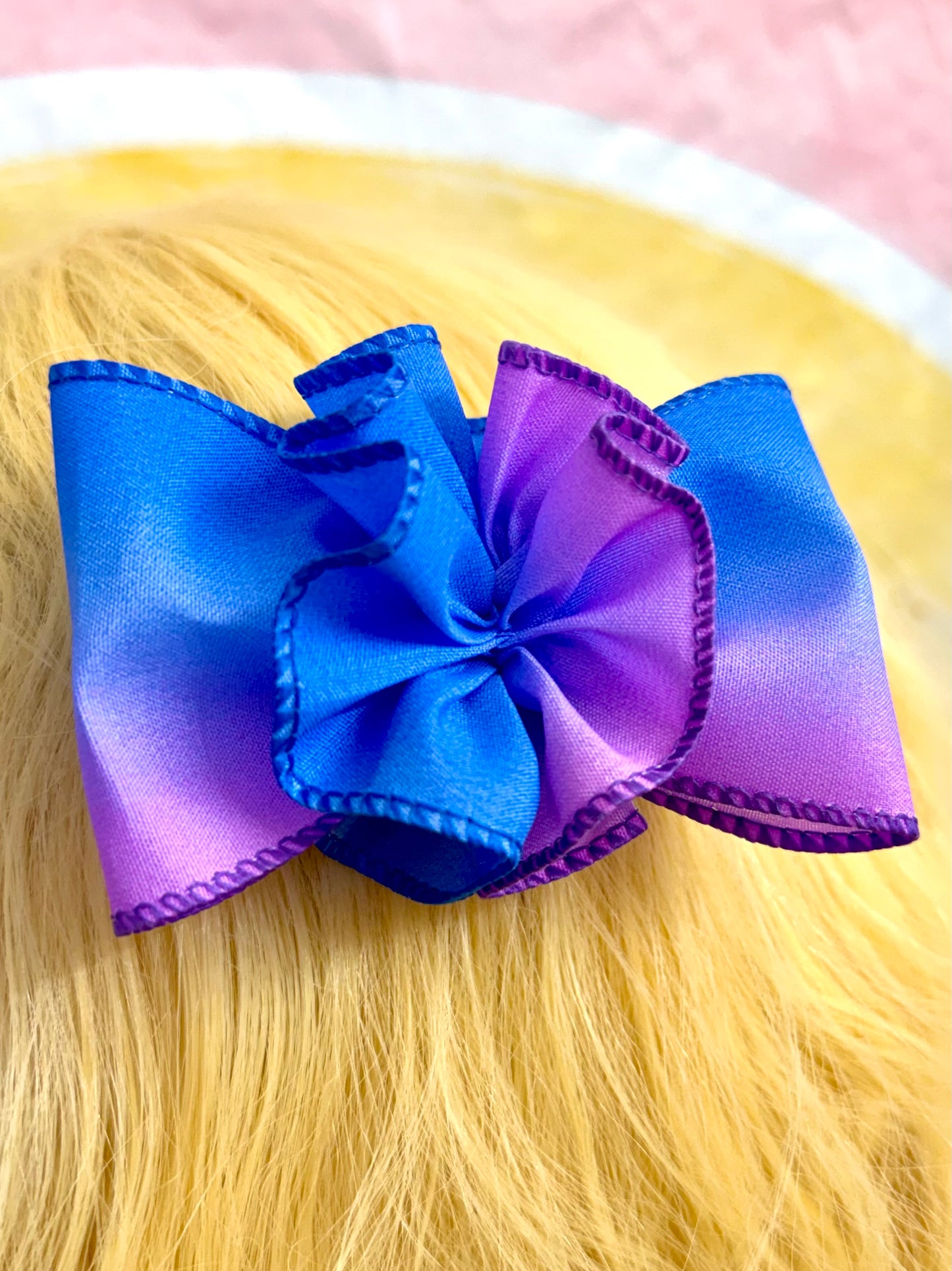 3.5” Blueberry Ombré Bow with Ruffle