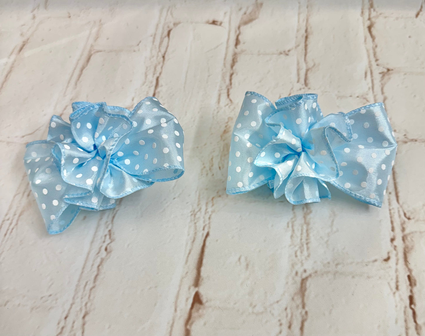 3.5” Icey Polka Dot Bow with Ruffle