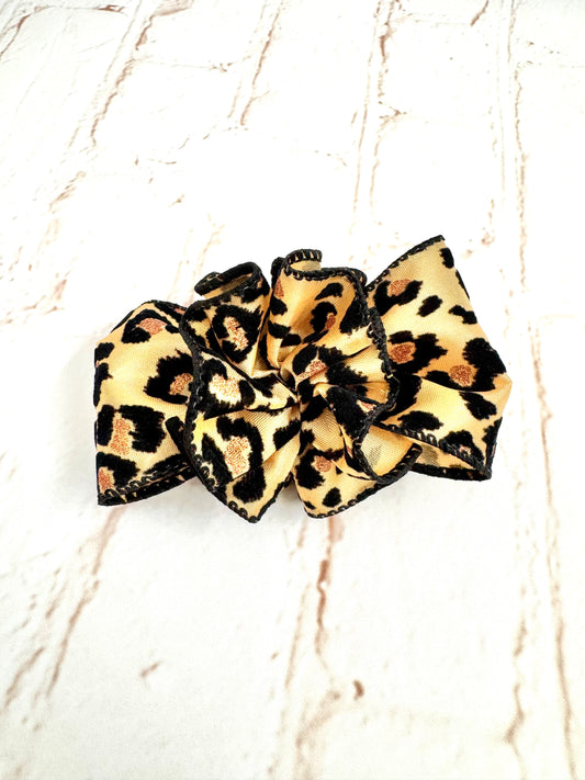 3.5” Leopard Bow with Ruffle