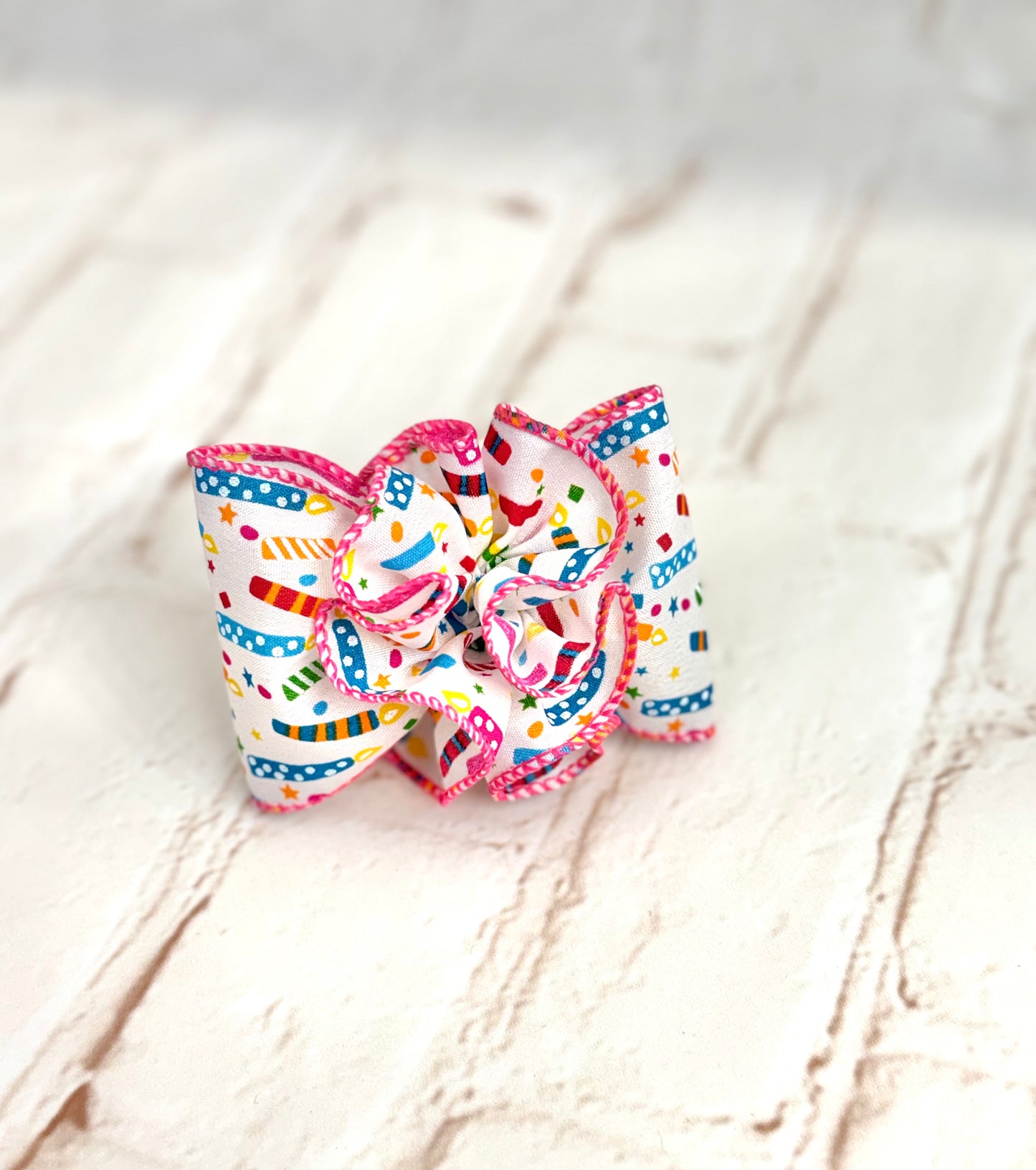 3.5” Birthday Bow with Ruffle