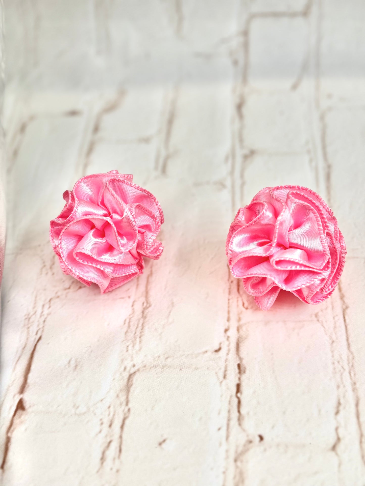 2” Molly Ruffle Ball