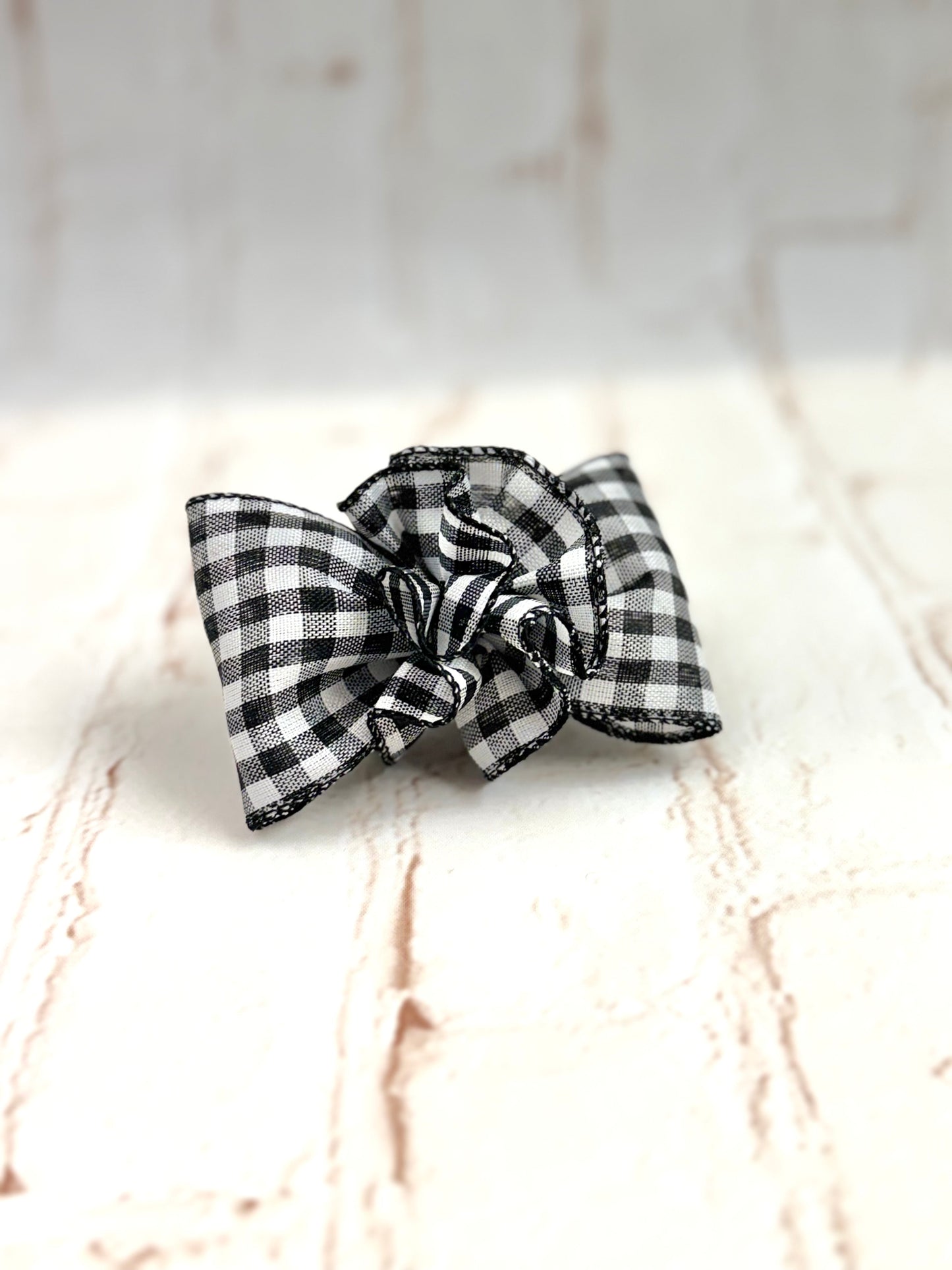 3.5” Betsy Bow with Ruffle