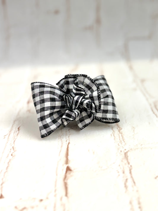 3.5” Betsy Bow with Ruffle