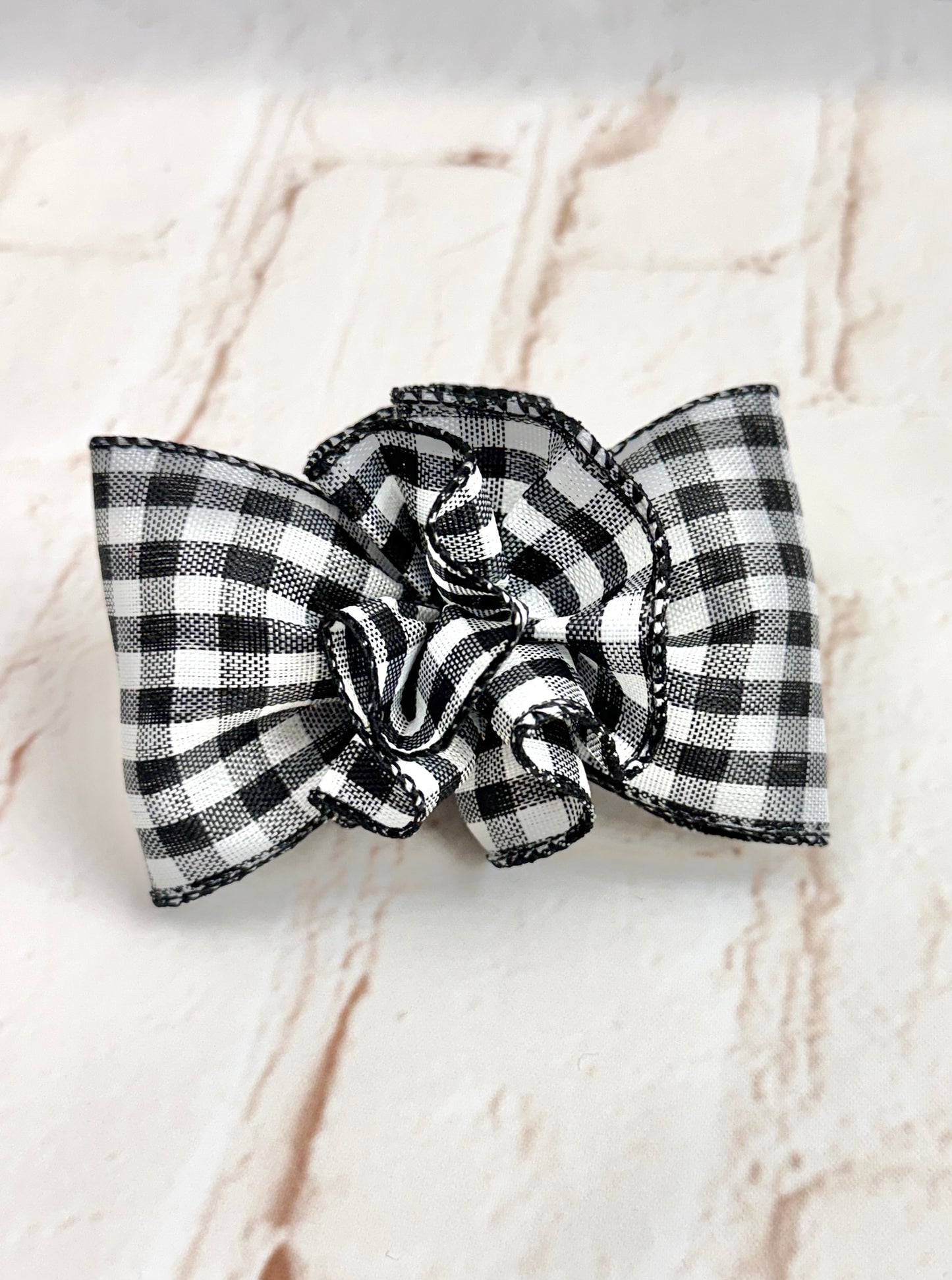 3.5” Betsy Bow with Ruffle