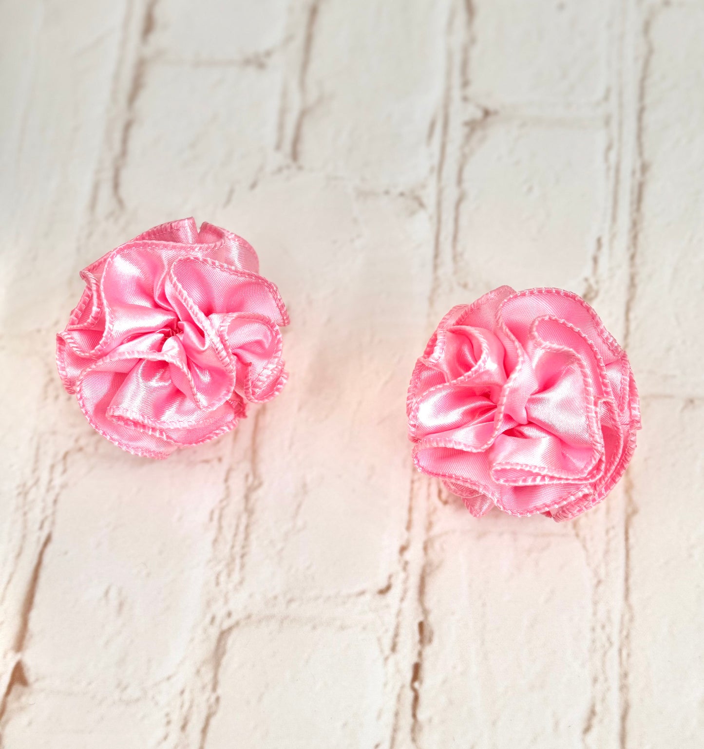 2” Molly Ruffle Ball